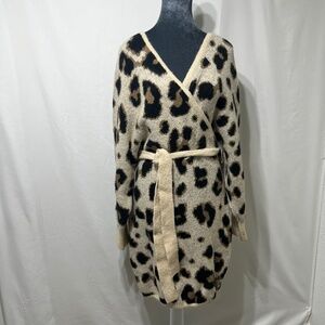 GB Cheetah Print Sweater dress size XL W015799
